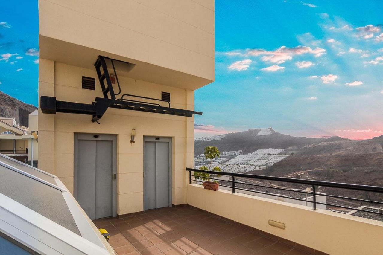 Modern Family Home Above Swimming Pool Puerto Rico  Dış mekan fotoğraf